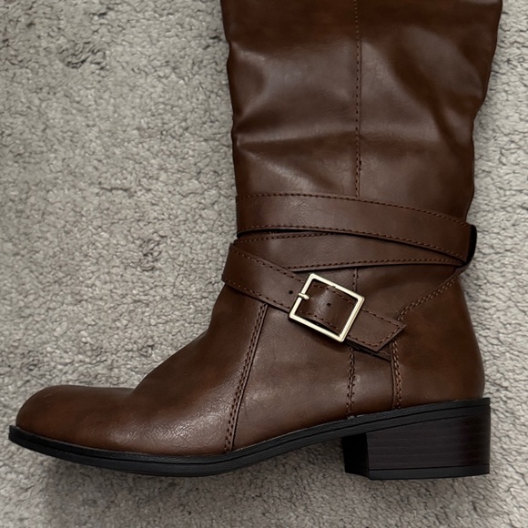 NWOT Brown Boots - Picture 4 of 5